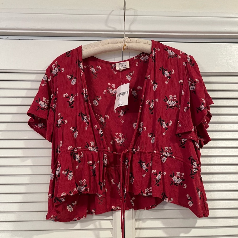 Forever21 crop blouse NWT size lg red floral short sleeve